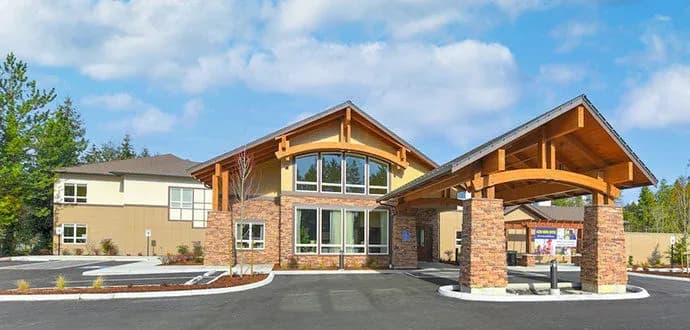 Front exterior of Silverado Bellevue
